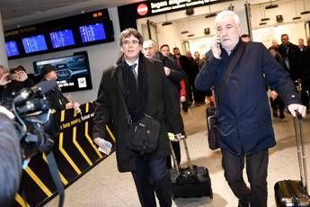 Puigdemont: Presto nuovo governo in Catalogna Puigdemont: Presto nuovo governo in Catalogna