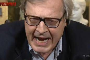 Sgarbi: ''Prima rompono il ca... e ora riaprono? Allora hanno sbagliato tutto!'' Sgarbi: ''Prima rompono il ca... e ora riaprono? Allora hanno sbagliato tutto!''