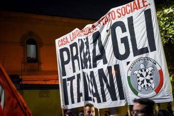 Aggressione a corteo Bari, sigilli a sede Casapound Aggressione a corteo Bari, sigilli a sede Casapound