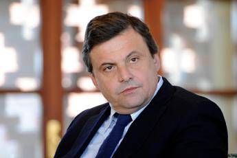 Migranti, Calenda: Derby destra-sinistra che non affronta fenomeno Migranti, Calenda: Derby destra-sinistra che non affronta fenomeno