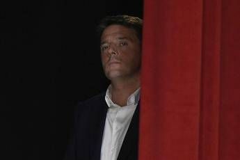 Il sondaggio: Matteo Renzi? Italiani vedono nero Il sondaggio: Matteo Renzi? Italiani vedono nero