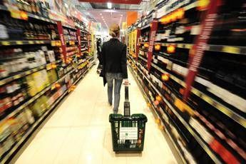 Ismea, cresce la spesa alimentare nel I semestre, traino vini e spumanti