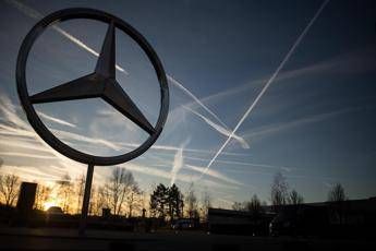 Per Mercedes quarto trimestre record, in 2019 resta primo marchio premium