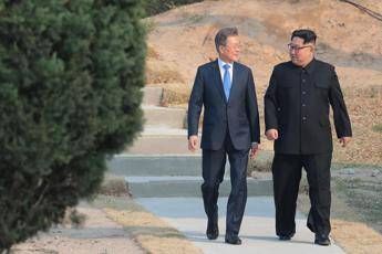 Kim e Moon: La guerra è finita Kim e Moon: La guerra è finita