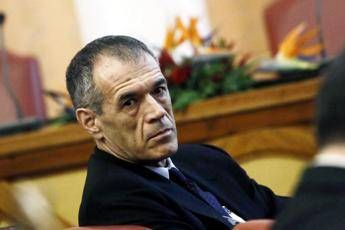 Manovra, Cottarelli: Preoccupano le micro-tasse Manovra, Cottarelli: Preoccupano le micro-tasse