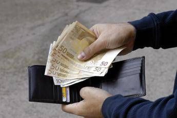 Contanti, nuovo limite pagamento: cosa c'è da sapere Contanti, nuovo limite pagamento: cosa c'è da sapere