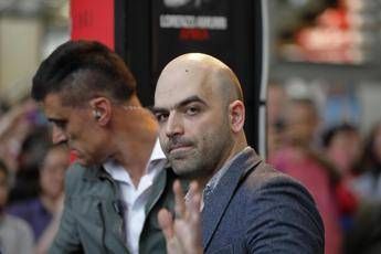 Saviano: Governo va a trattare con scafisti