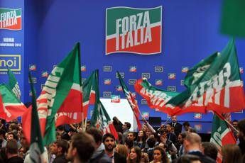 Fibrillazione in chat senatori Fi: No a M5S-Pd