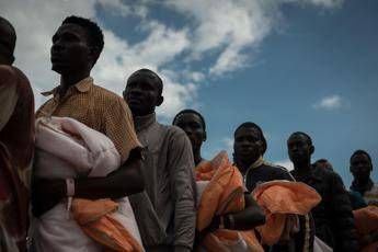 Salvini insiste: I 450 migranti non in Italia Salvini insiste: I 450 migranti non in Italia
