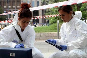 Roma, donna trovata morta con scotch sulla bocca Roma, donna trovata morta con scotch sulla bocca