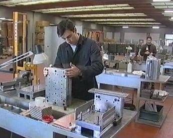 Covid Italia, Cerved: Con lockdown 21% pmi a rischio fallimento