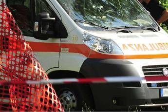 Maxi incidente sul Gra, muore 23enne