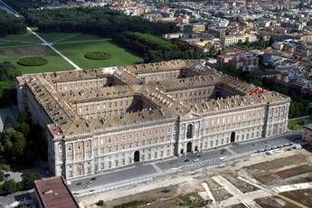 Reggia di Caserta, stop a servizio carrozze a cavalli