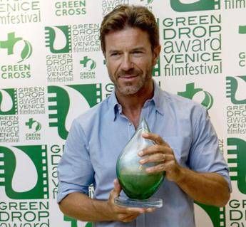 Cinema, anche l'ambiente sul red carpet di Venezia Cinema, anche l'ambiente sul red carpet di Venezia