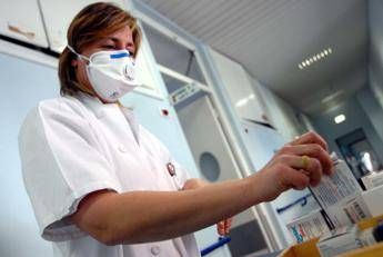 Covid, stop a idrossiclorochina: ecco perché Covid, stop a idrossiclorochina: ecco perché