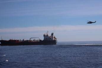 Sversamento idrocarburi in mare, simulazione incidente al largo della Maddalena Sversamento idrocarburi in mare, simulazione incidente al largo della Maddalena