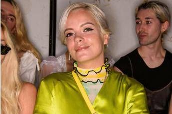 Lily Allen: Ho fatto sesso in aereo con Liam Gallagher Lily Allen: Ho fatto sesso in aereo con Liam Gallagher