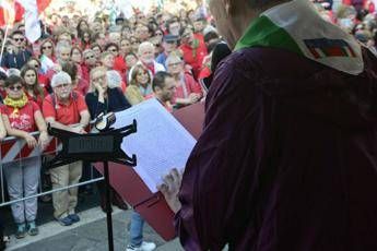 I partigiani ai 5S: Fermate Salvini I partigiani ai 5S: Fermate Salvini