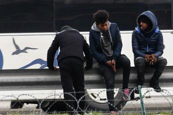 Benevento, migranti costretti a scendere dal bus nonostante l'abbonamento