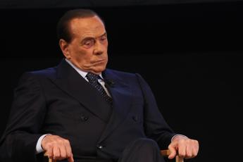 Berlusconi positivo, continua a lavorare in isolamento ad Arcore