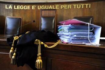 Partorì e occultò cadavere neonato, condannata a 2 anni Partorì e occultò cadavere neonato, condannata a 2 anni