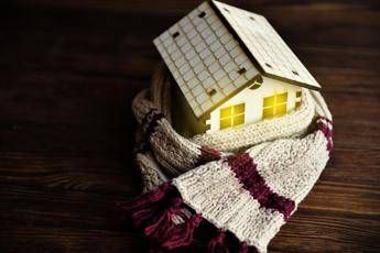 Riscaldamenti, 10 consigli per risparmiare Riscaldamenti, 10 consigli per risparmiare