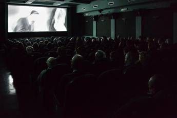 Film italiani in sala e su Netflix? Cambiano le regole Film italiani in sala e su Netflix? Cambiano le regole