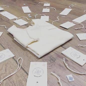 Moda ecofriendly, l'outfit bimbo è in fibra di latte Moda ecofriendly, l'outfit bimbo è in fibra di latte
