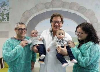 Sofia e Ginevra, 'bimbe piuma' salvate a Milano Sofia e Ginevra, 'bimbe piuma' salvate a Milano