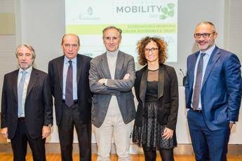 In aumento vendite veicoli elettrici e ibridi In aumento vendite veicoli elettrici e ibridi