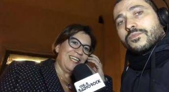 'C'era un ragazzo che come me...'. Trenta intona lo storico brano 'C'era un ragazzo che come me...'. Trenta intona lo storico brano