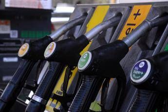 Benzina e diesel, prezzi in rialzo