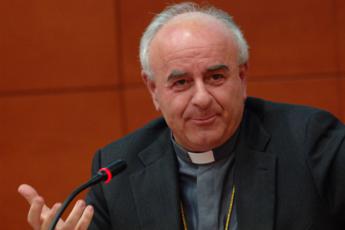 Monsignor Paglia: Basta usare presepe come un randello