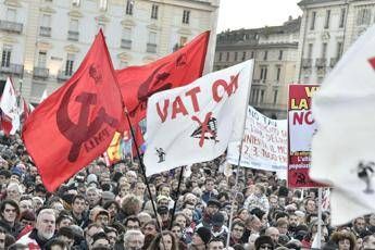 No Tav in corteo per le strade di Torino No Tav in corteo per le strade di Torino