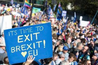 Brexit, Simonelli: Allarme imprese italiane, no deal costerebbe miliardi Brexit, Simonelli: Allarme imprese italiane, no deal costerebbe miliardi