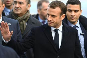 La resa di Macron