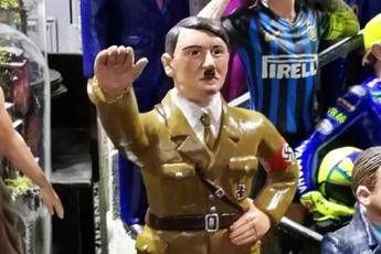 Hitler nel presepe, l'autore si difende