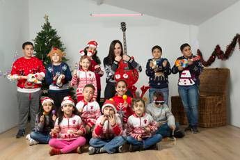 Natale, torna il Christmas Jumper Day con Manuel Agnelli