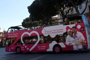 Roma, da gennaio stop bus turistici in centro