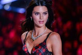 Kendall colpisce ancora, è lei la modella più pagata Kendall colpisce ancora, è lei la modella più pagata