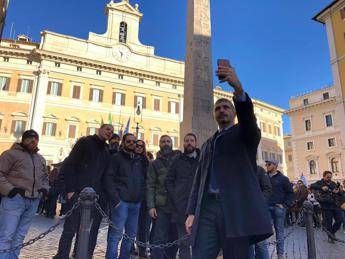 Global Compact, CasaPound sotto al Parlamento: Salvini chiarisca Global Compact, CasaPound sotto al Parlamento: Salvini chiarisca