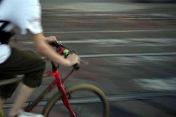 'Caro collega Babbo Natale', la lettera dei rider 'Caro collega Babbo Natale', la lettera dei rider
