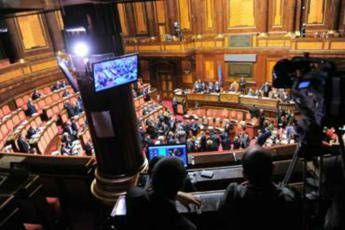 Furia opposizioni, psicodramma politico in Senato