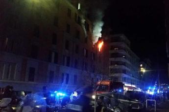 Roma, casa in fiamme al quartiere Flaminio