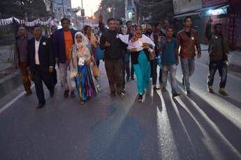 https://www.adnkronos.com/rf/image_size_400x300/Pub/AdnKronos/Assets/Immagini/2018/12/30/bangladesh_foto_voto_afp.jpg