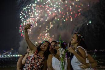 https://www.adnkronos.com/rf/image_size_400x300/Pub/AdnKronos/Assets/Immagini/2019/01/01/capodanno_2019_afp.jpg