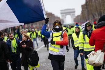 Gilet gialli di nuovo in piazza tra rabbia e tentazione urne