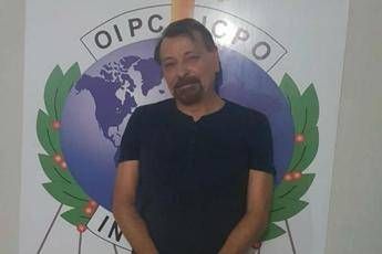 Battisti, l'estrema sinistra fuori dal coro Battisti, l'estrema sinistra fuori dal coro
