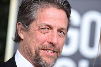 Rubata la mia borsa, l'appello di Hugh Grant Rubata la mia borsa, l'appello di Hugh Grant
