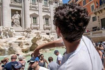 Fontana di Trevi, Raggi fa marcia indietro sulle monete Fontana di Trevi, Raggi fa marcia indietro sulle monete